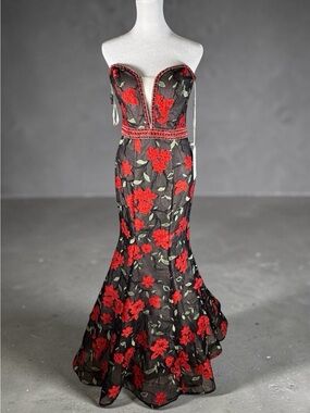 NWT Ellie Wilde Mon Cheri Black Red Mermaid Gown Sz 4 Floral Appliqué & Beaded